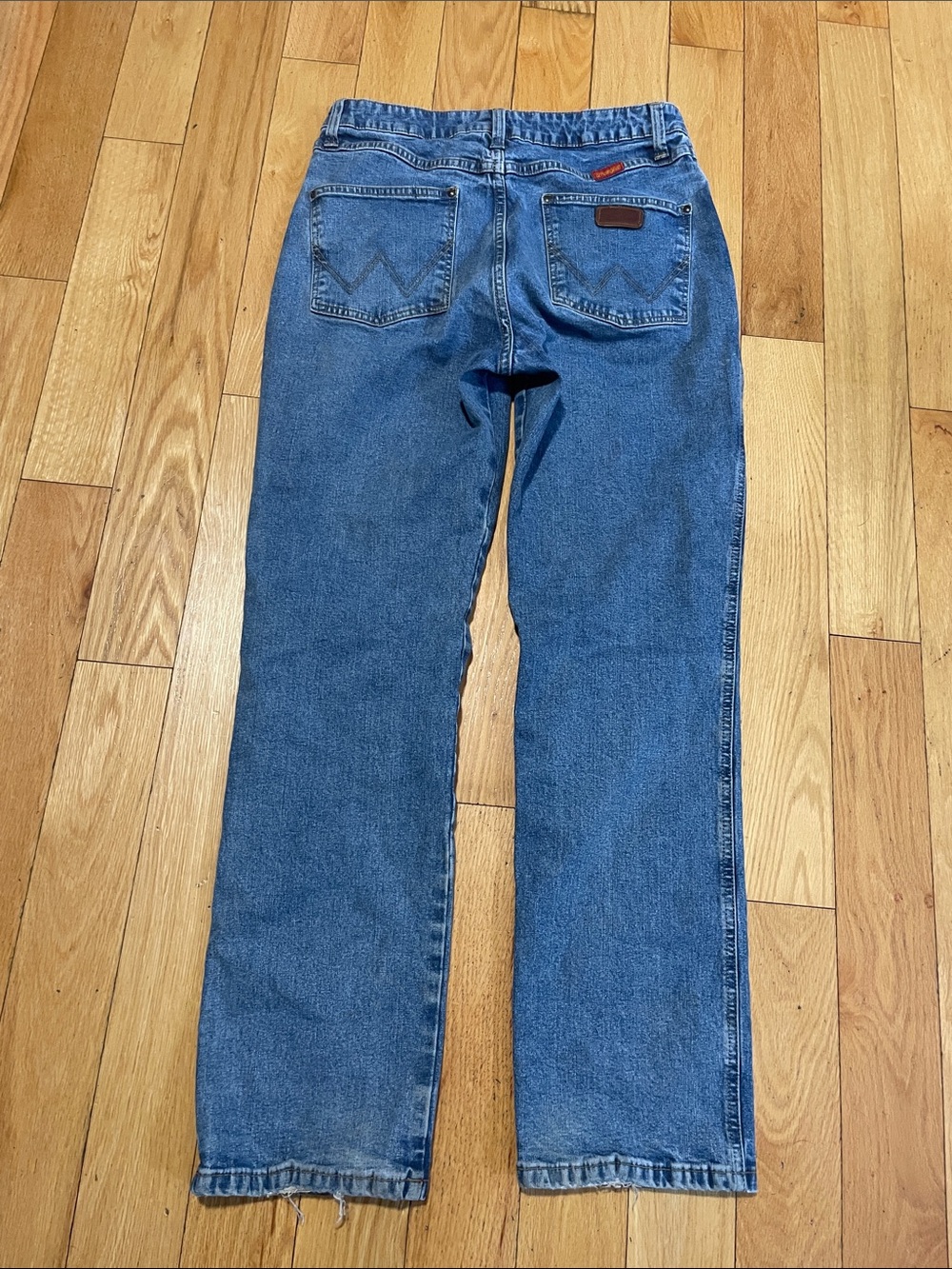 Wrangler Women's Classic Blue Straight-Leg Jeans